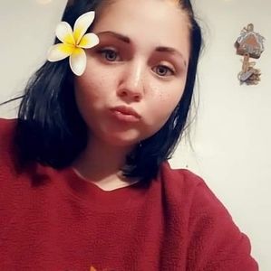 Meet your Posher, Hailey